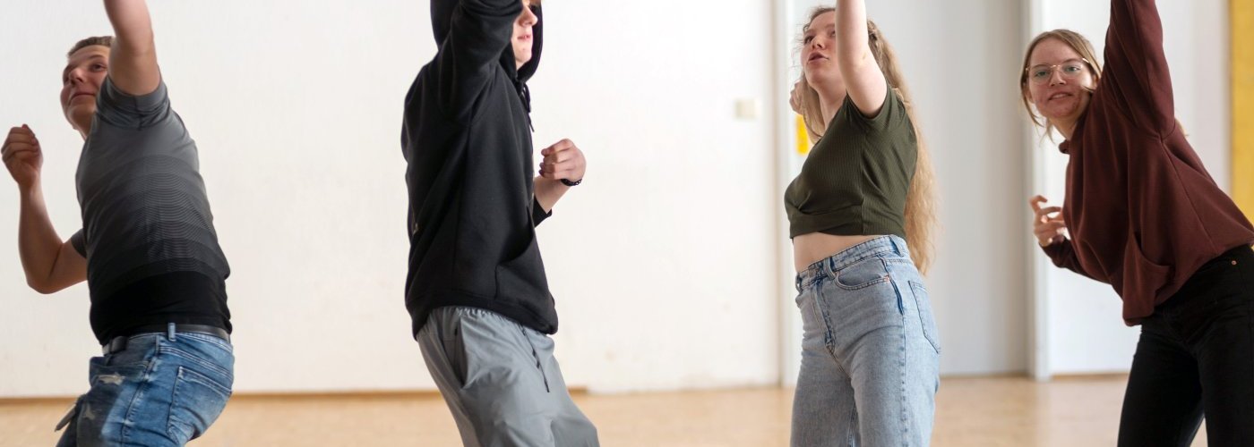 Einladung: bfas Fachtag - Demokratie und Selbstbestimmung in der Schule - 19.4.2024 Frankfurt am Main